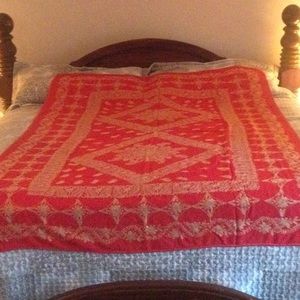 🌞 Table cloth / tapestry / accent piece Red & Cream 7’1” long by 4’10”